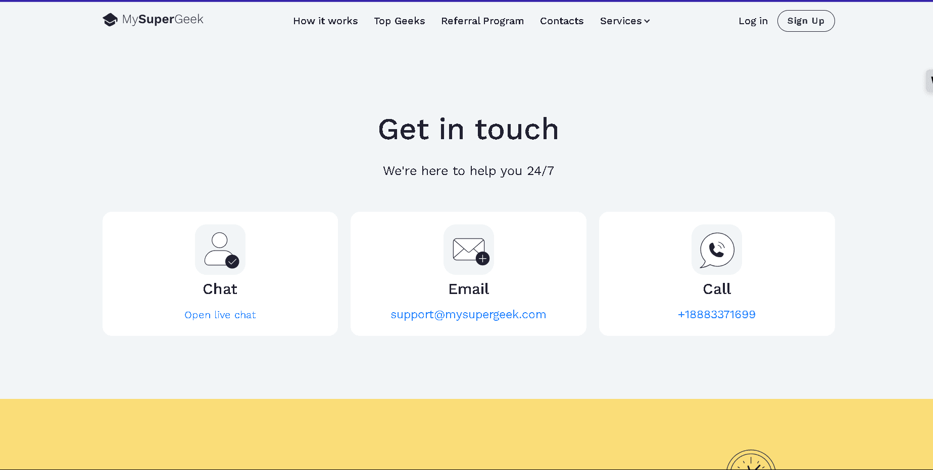 MySuperGeek customer support interface showing chat and contact options for students